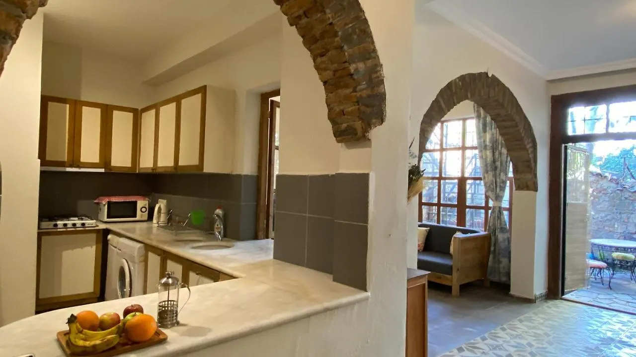Old Town Cozy Villa In The Heart Of Antalya Turquie