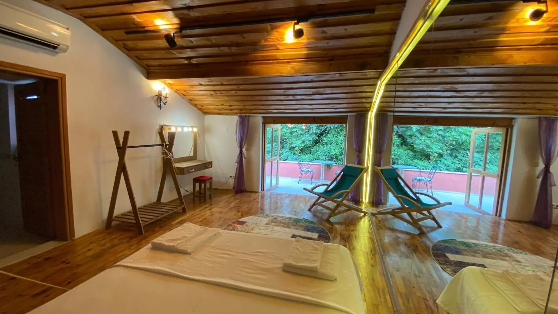 Old Town Cozy Villa In The Heart Of Antalya Turquie