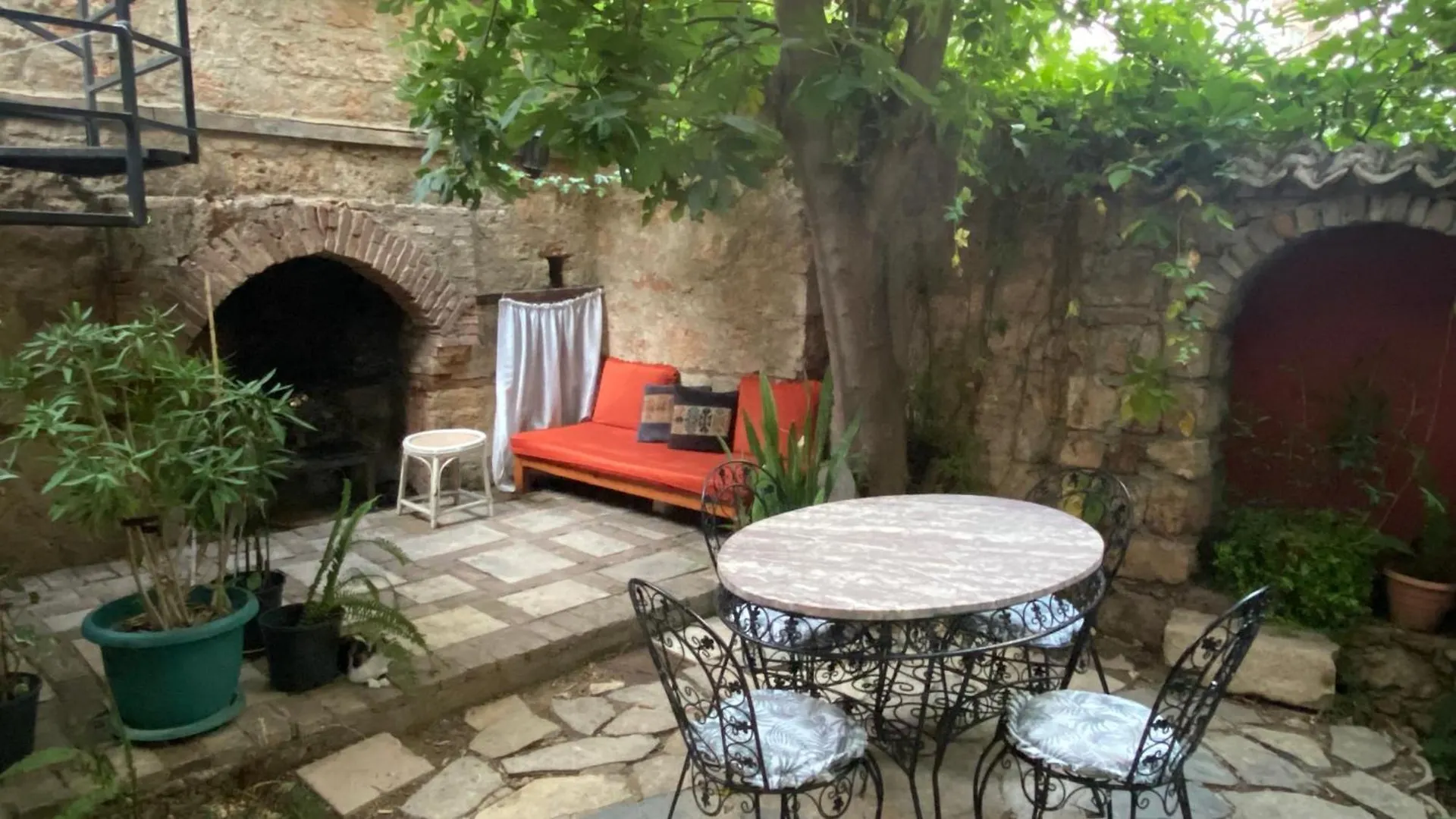 Old Town Cozy Villa In The Heart Of Antalya