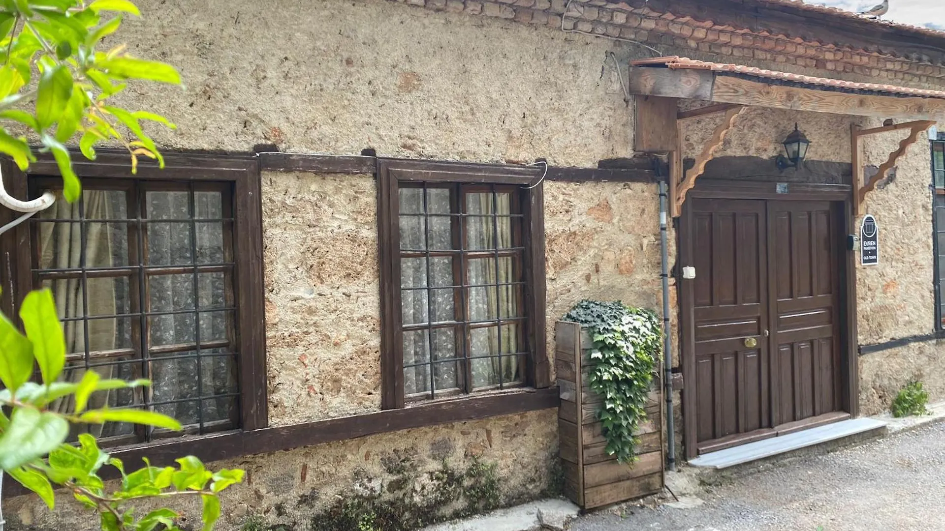 Old Town Cozy Villa In The Heart Of Antalya